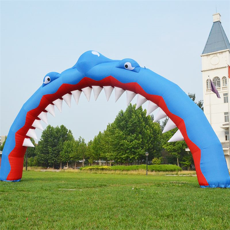 长安鲨鱼广告拱门